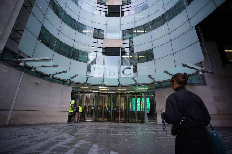 BBC faces leadership crisis after news bosses quit over Trump speech edit and bias claims