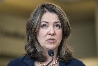 Alberta premier rolls back part of government's media question restriction policy