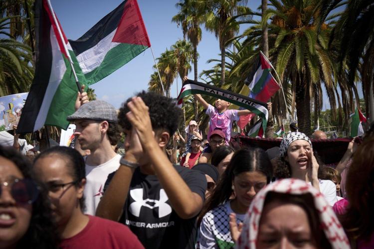 Ships carrying aid, activists and celebrities set sail from Barcelona to Gaza