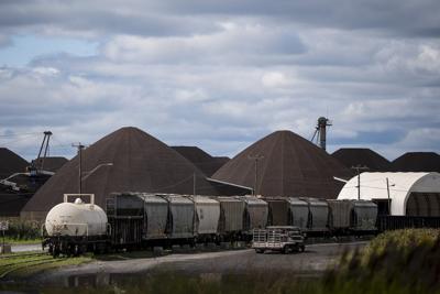 Former Trans Mountain CEO to head major projects office