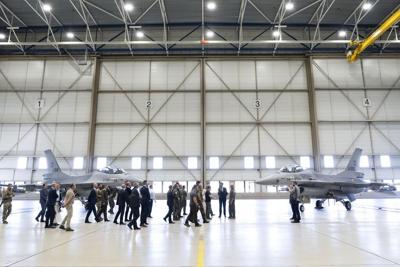 The Dutch government has taken another step toward donating 18 F-16 fighter jets to Ukraine