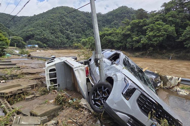 Heavy rains in South Korea leave 14 dead and 12 others missing