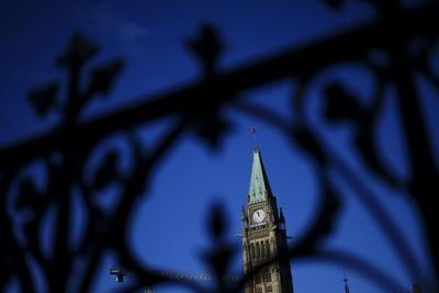 Des fonctionnaires noirs veulent poursuivre Ottawa pour discrimination