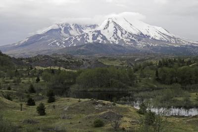 Mount St. Helens records more than 400 earthquakes since mid-July, but no signs of imminent eruption