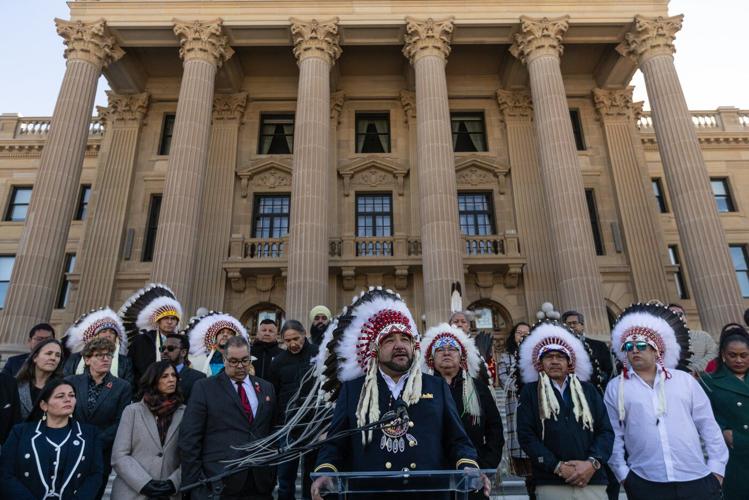 Alberta seeks First Nations' collaboration on pipeline amid separation feud