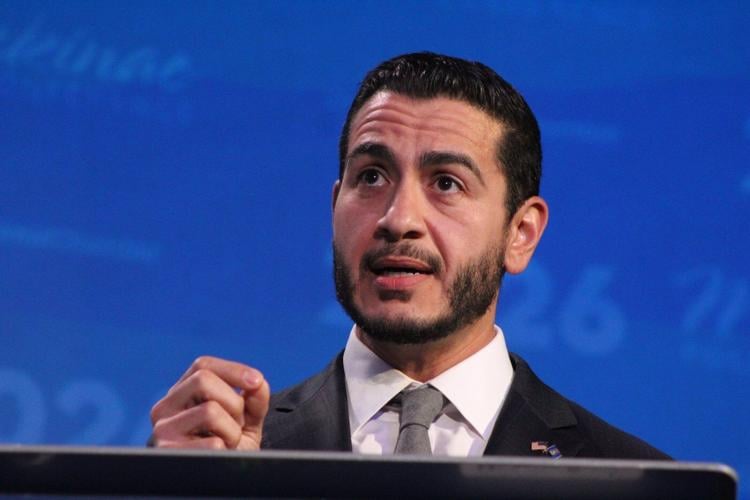 AP Exclusive: Sen. Van Hollen backs El-Sayed for Michigan Senate in break from Democratic leadership