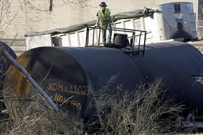 Norfolk Southern won't push for one-person train crews