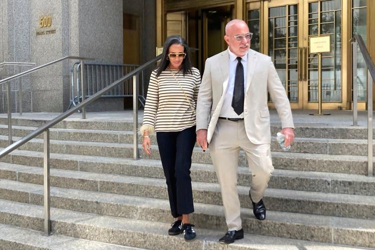 Prosecutors suddenly drop case against Miami attorney accused of bribing DEA agents