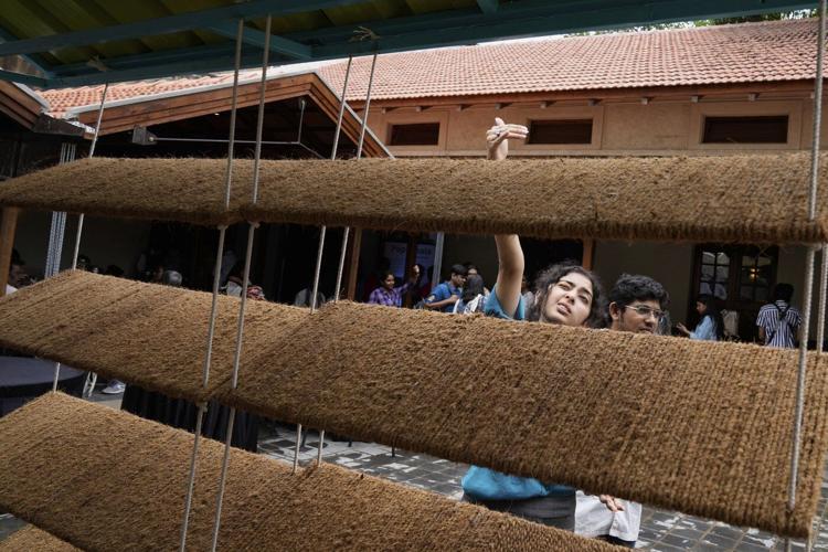 How an innovative portable shelter could help India's outdoor workers beat the heat