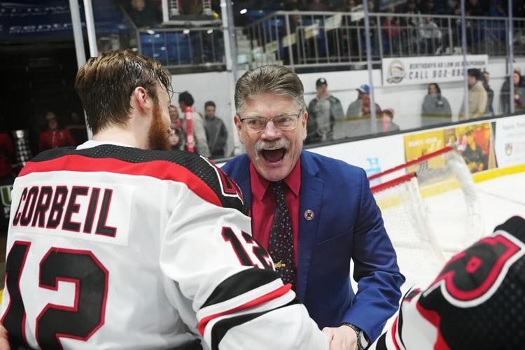 UNB men's hockey team wins 30 consecutive games for perfect regular season