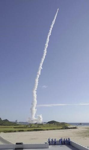 Japan launches rocket carrying lunar lander and X-ray telescope to explore origins of universe