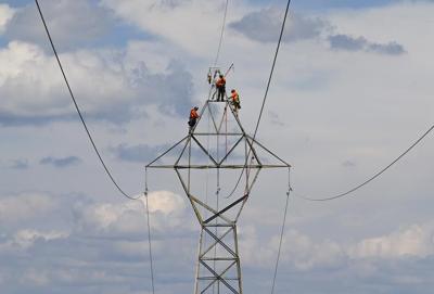 Les bénéfices d'Hydro One en hausse au deuxième trimestre à 292 millions $