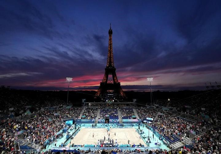 Canada falls 2-0 to U.S. in Olympic beach volleyball at picturesque venue