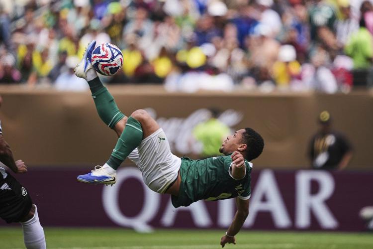 Photo highlights from the Club World Cup round of 16