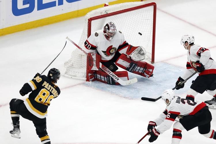 Bruins lock up Pastrnak with 8-year, $90M deal through 2031