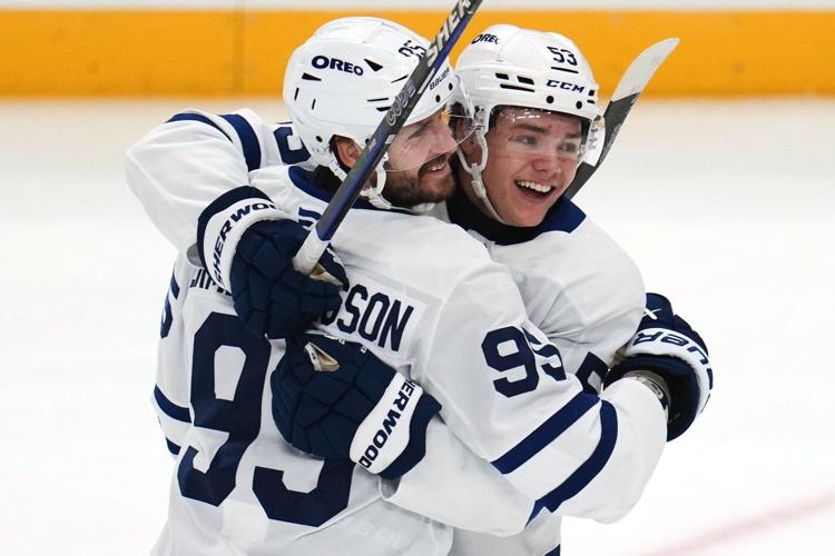 Ekman-Larsson extends point streak as the Maple Leafs rout the Penguins 7-2