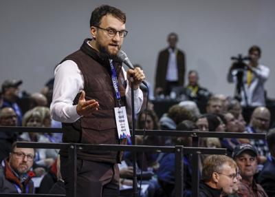 Separatist leader behind voter list leak uncooperative: Elections Alberta