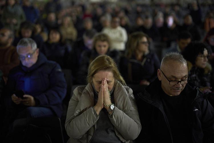 Pope Francis responding well to pneumonia therapy and showing 'gradual, slight improvement'