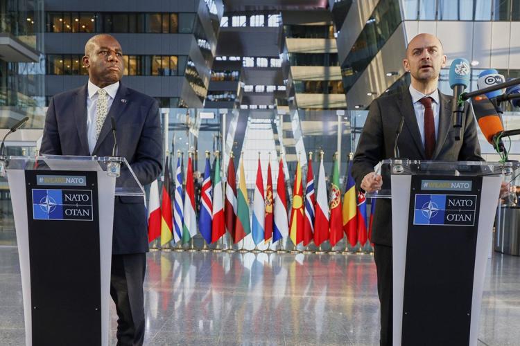 Britain and France accuse Russia's Putin of delaying Ukraine ceasefire efforts