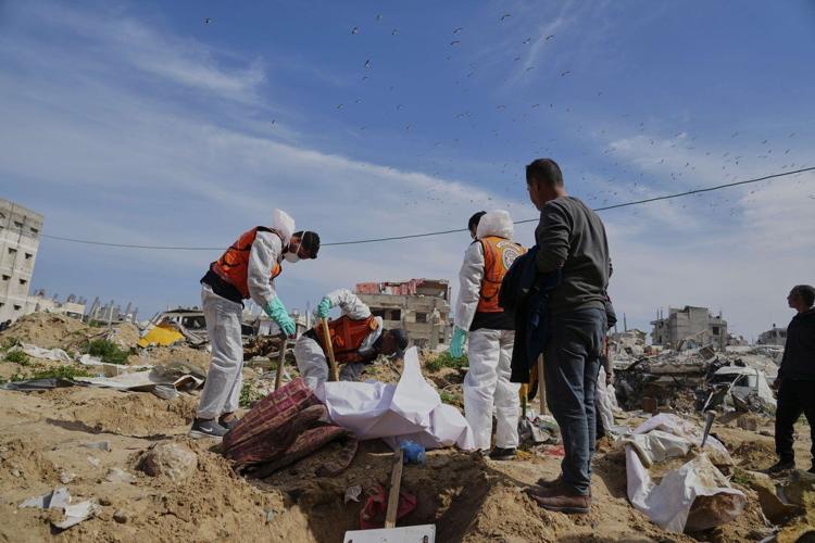 Hamas agrees to release a US-Israeli hostage and the bodies of 4 other dual nationals