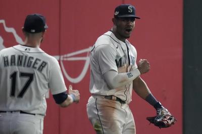 Seattle's Rodríguez, Atlanta's Harris voted top rookies