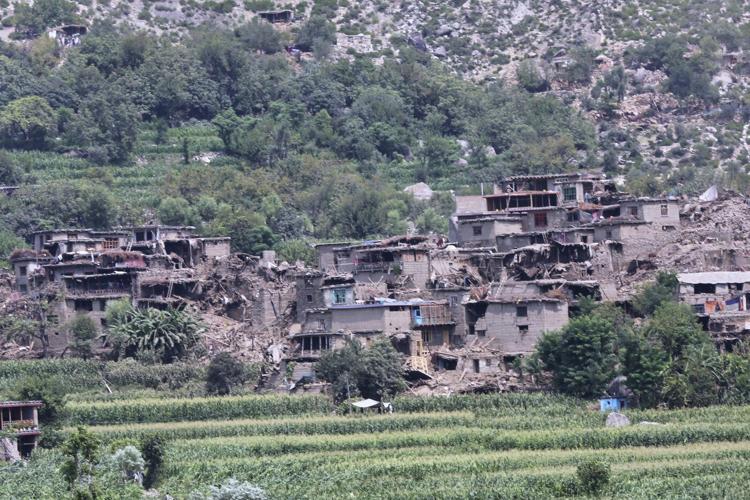 An earthquake destroys villages in eastern Afghanistan and kills 800 people, with 2,500 injured