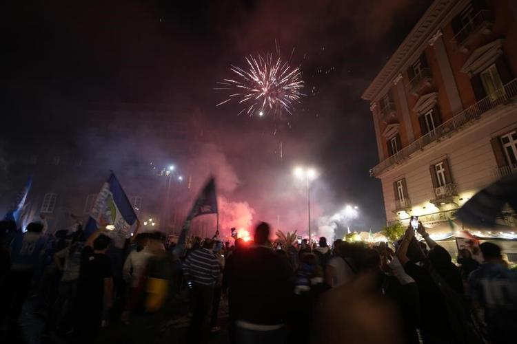 Napoli fans wildly celebrate Italian soccer league title