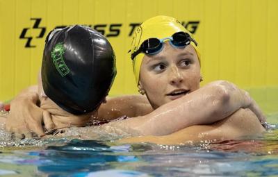 ɫֱ swimmers McIntosh, Harvey finish 1-2 in women's 200 free at Olympic Trials