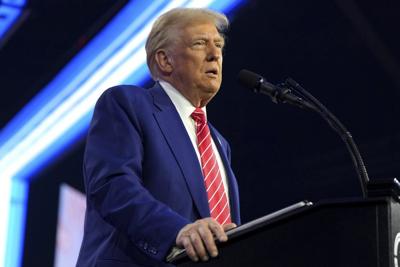 Trump promises to replace national archivist after the agency's role in documents case against him