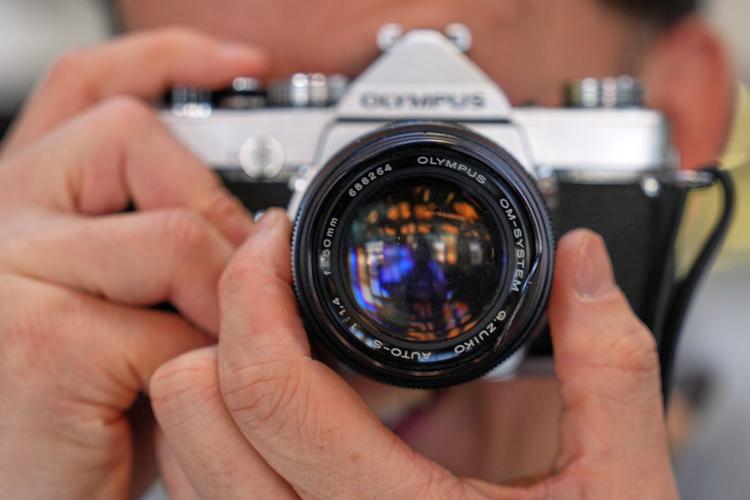 One Tech Tip: Film cameras are trendy again. Here's an analog guide for how to use one