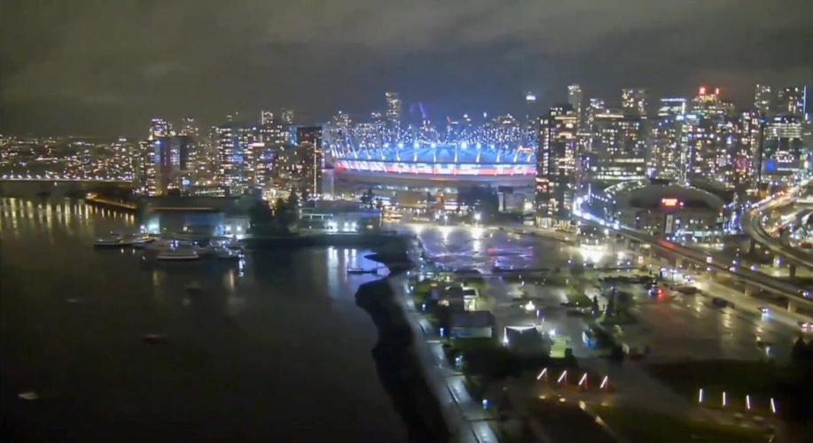 Fireball and sonic boom over Vancouver was likely meteor