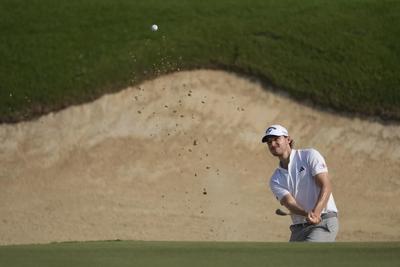 Paul Waring shoots 61 in Abu Dhabi to set 36-hole record on European tour with 19-under par