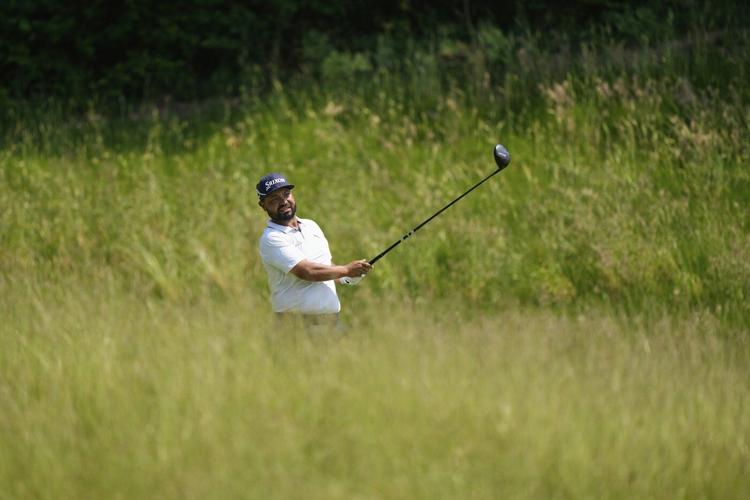 J.J. Spaun leads U.S. Open at Oakmont on a wild day of great shots and shockers