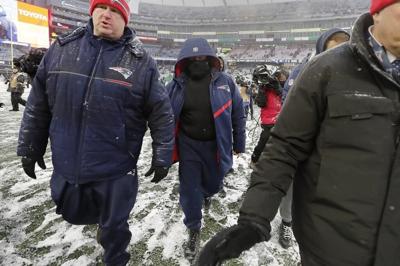 Bill Belichick under contract, would take lesser role in personnel matters as Kraft meeting looms