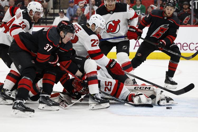 Martinook, Andersen help Hurricanes push past Devils 3-1 for 2-0 lead in playoff series