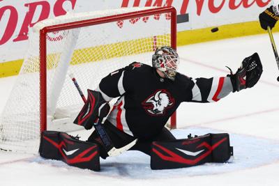 NHL roundup: Samuelsson, Sabres make it eight in a row with 4-1 win over Bruins