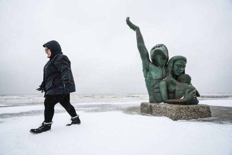 How to survive snow and bitter cold that's reached all the way to the Gulf Coast