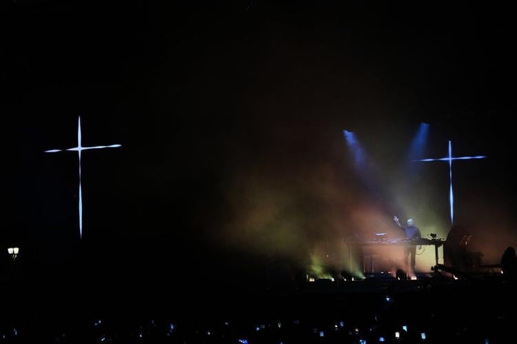 Padre Guilherme hosts rave in Argentina's capital honoring late Pope Francis