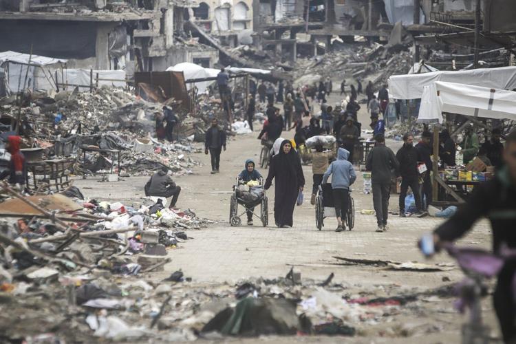 Hamas to free 3 more Israeli hostages for dozens of Palestinian prisoners under Gaza ceasefire