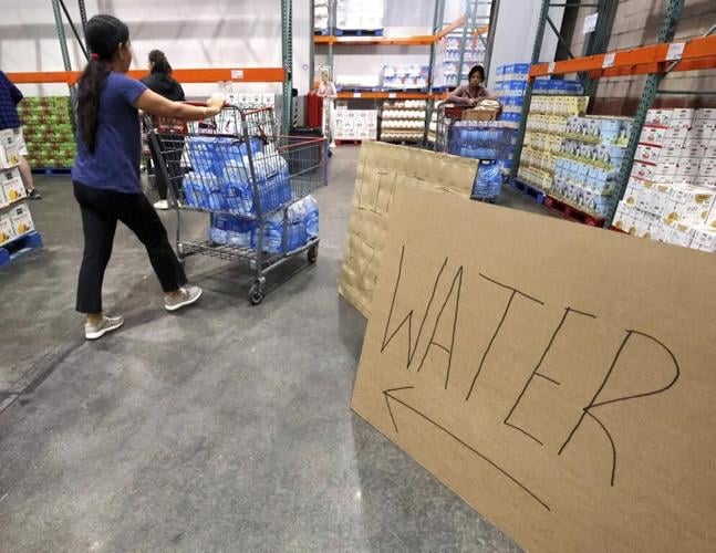 Ahead of hurricane strike, Floridians should have a plan, a supply kit and heed evacuation advice
