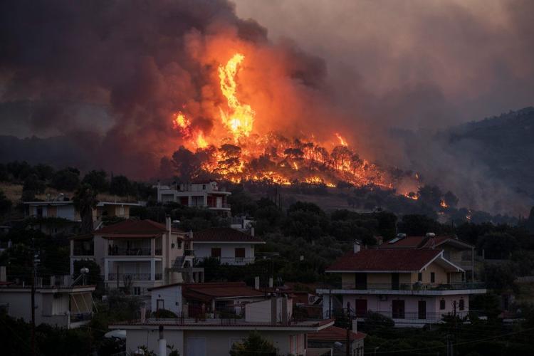 Suitcase-sized satellites are scanning for Greek wildfires in a global first