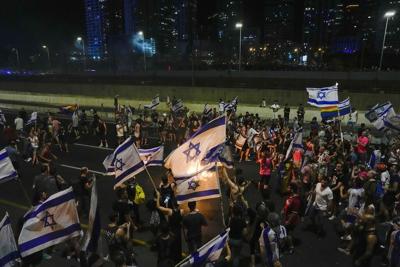 Israeli doctors hold 'warning strike,' caution that judicial overhaul threatens health care system