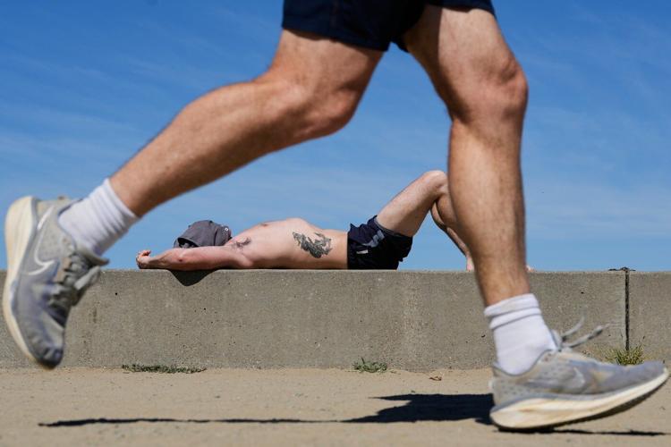 Record-smashing heat continues: 'Basically the entire U.S. is going to be hot'