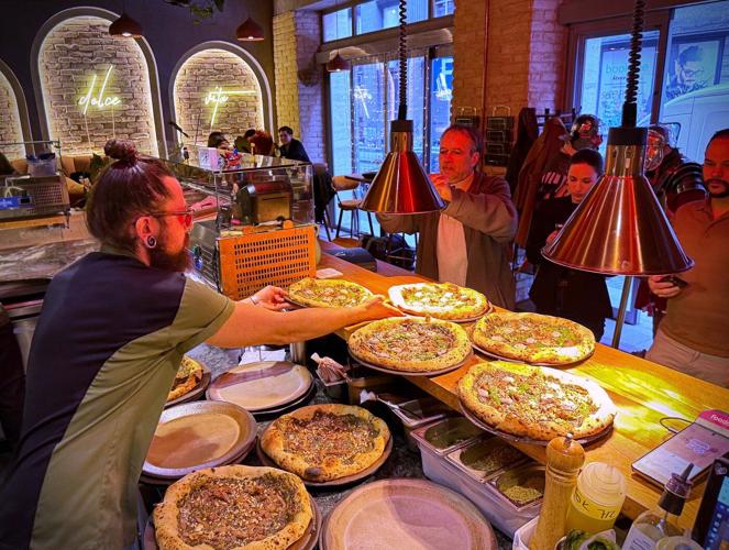 When in Rome: Budapest pizzeria offers time-travel twist with ancient Rome-inspired pie | World News | thecanadianpressnews.ca