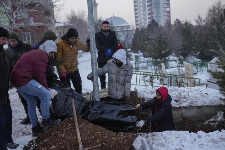 5 days in, survivors still found in quake-hit Turkey, Syria