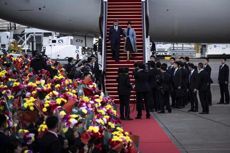 Xi visits casino hub Macao to mark 25 years of its return to Chinese rule