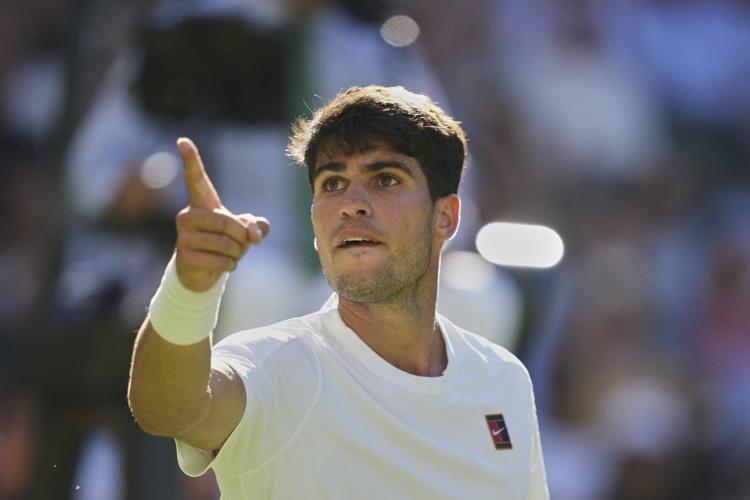 Wimbledon: 2-time defending champ Carlos Alcaraz needs 5 sets to beat Fabio Fognini in the 1st round