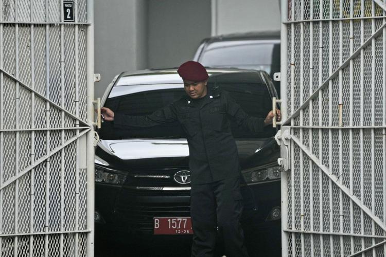 Indonesia sends home an ailing French national on death row