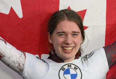 Defending women's champion Clarke in third halfway through skeleton worlds
