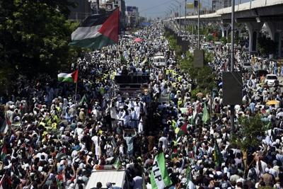 Thousands of Islamists rally near the Pakistani capital to denounce Israeli strikes in Gaza